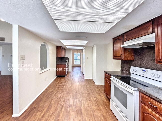 Building Photo - 5503 Canyon Forest Dr