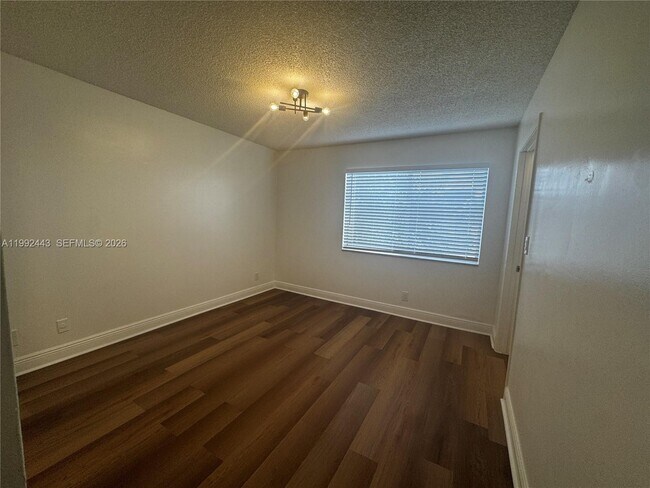 Building Photo - 5720 Rock Island Rd