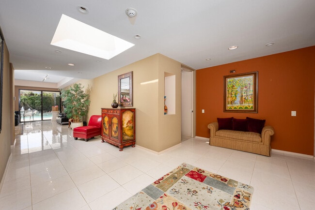 Building Photo - 52 Princeton Dr