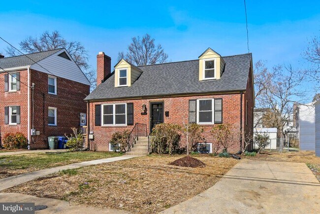 Building Photo - 5713 5th St S