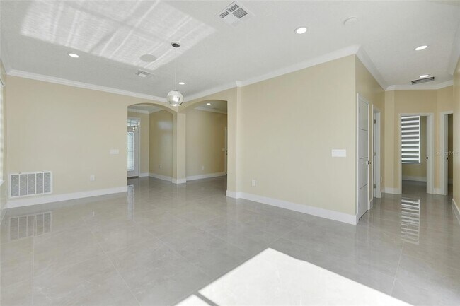 Building Photo - 1420 Sun Meadow Dr