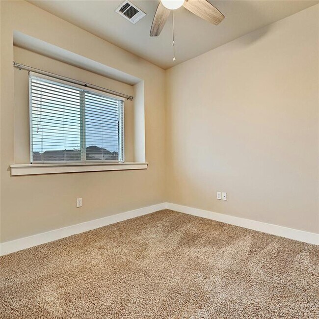 Building Photo - 8300 Brahma Dr