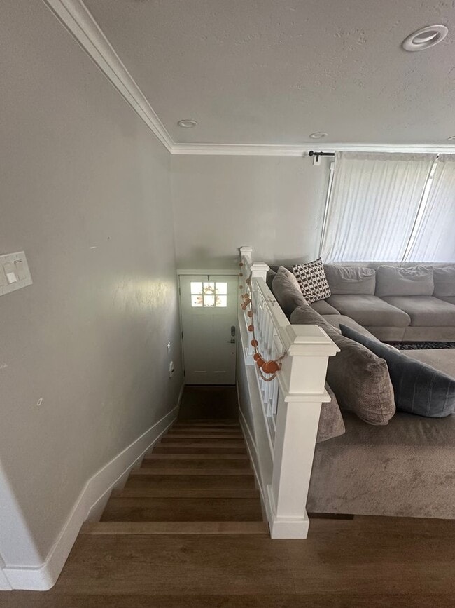 Building Photo - Orem Duplex - Upstairs