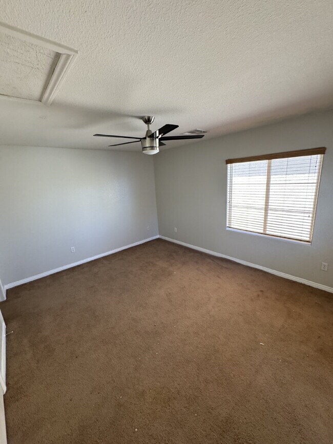 Building Photo - 3 Bed 3.5 Bath Summerlin