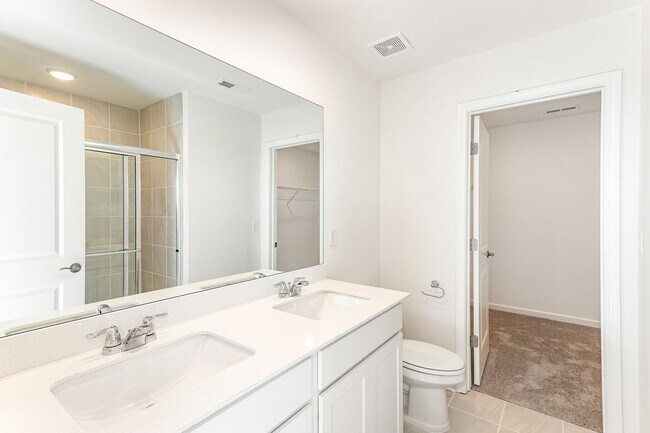 Building Photo - 4 Bed 3 Bath New Build! Available Now!