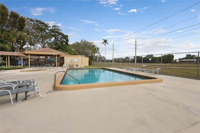 Building Photo - 1440 NW 97th Terrace