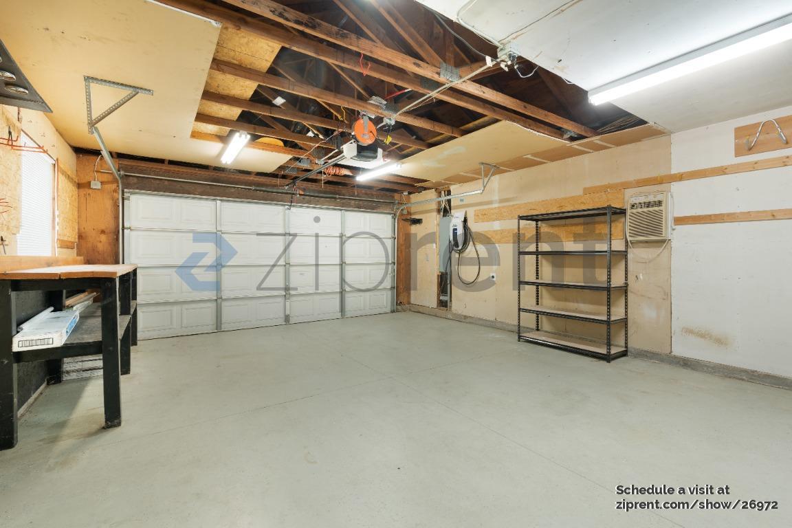 Building Photo - 5324 Vichy Cir
