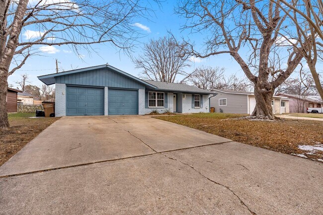 Building Photo - Beautiful 3 bedroom, 2 bathroom home in Windsor Park Hills!!!