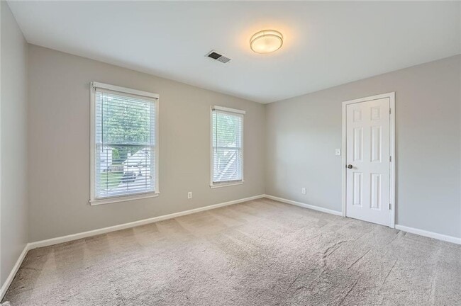 Building Photo - 2478 Saluda Dr NW