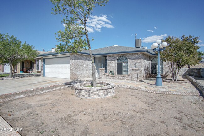 Building Photo - 1832 Dean Jones Dr