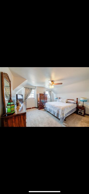 Building Photo - 10 Penn Dr