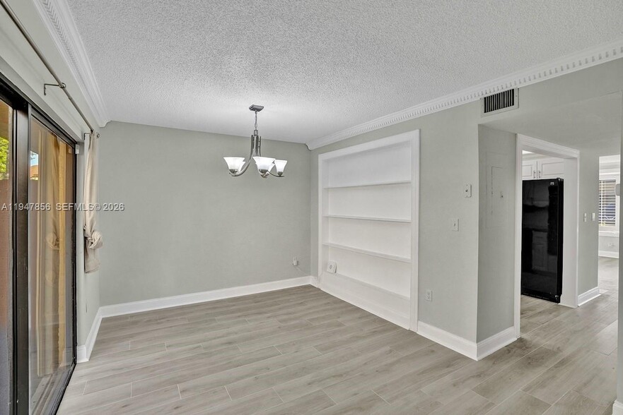 Building Photo - 10102 SW 77th Ct