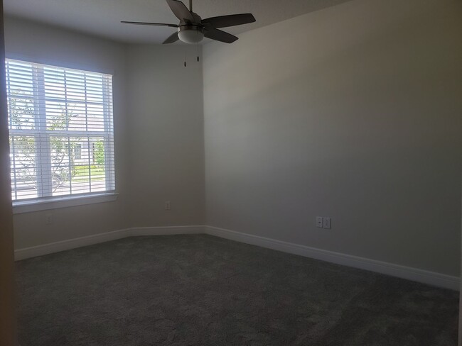 Building Photo - Beautiful Ridgeview Home