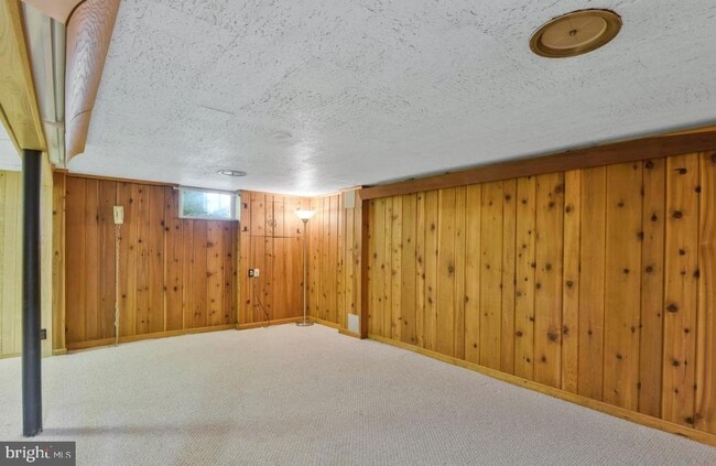 Building Photo - 4038 Poplar St