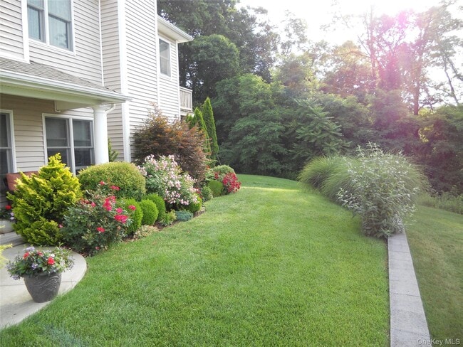 Building Photo - 601 Willow Pond Dr