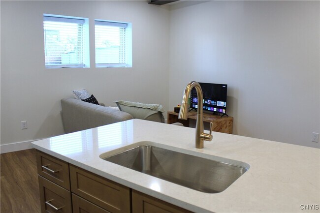 Building Photo - 110 Hotel St