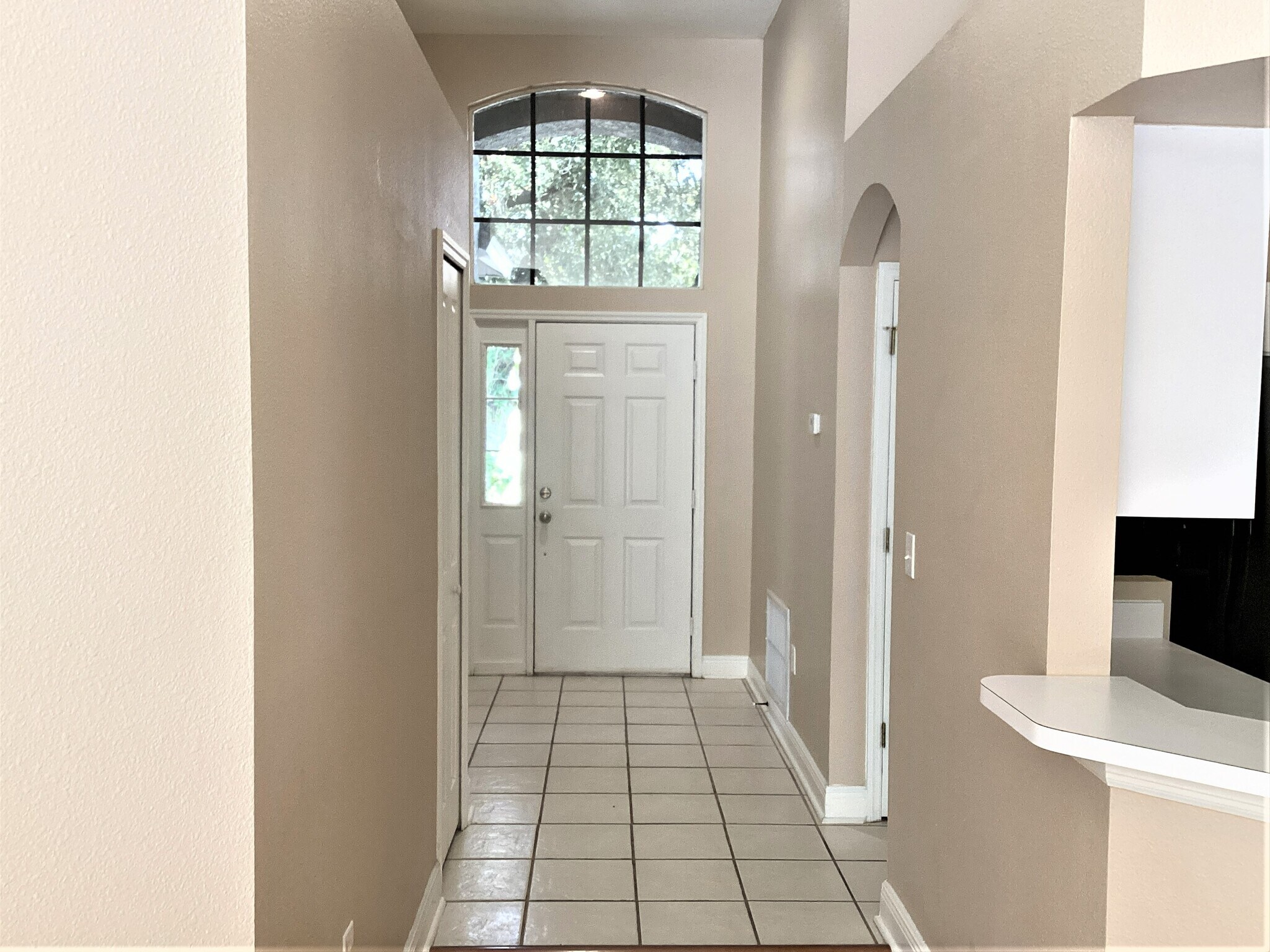 Building Photo - 25008 Hyde Park Blvd