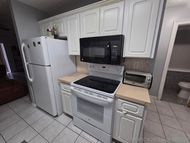 Building Photo - 1351 NW 94th Way