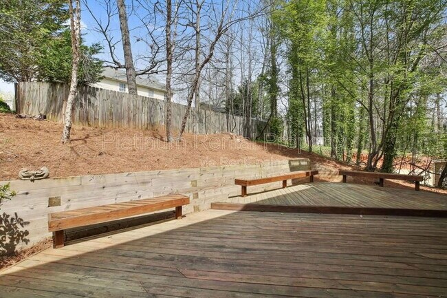 Building Photo - 335 Aolian Ct