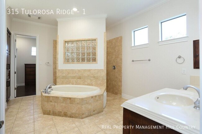 Building Photo - 315 Tulorosa Ridge