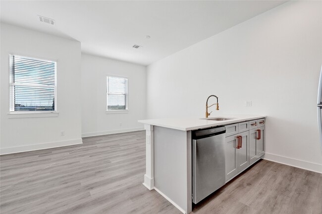 Building Photo - 4604 Indie Hts Ln