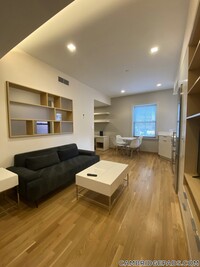Building Photo - 115 Mt Auburn St
