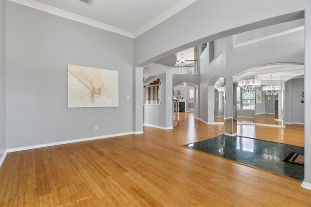 Building Photo - 5701 Chippewa Trail