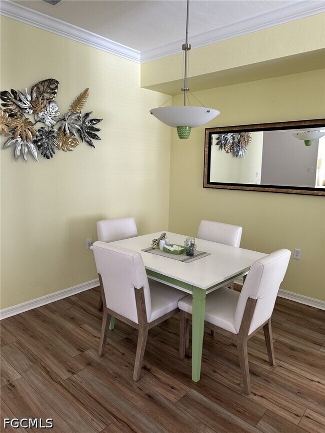 Building Photo - 10361 Butterfly Palm Dr