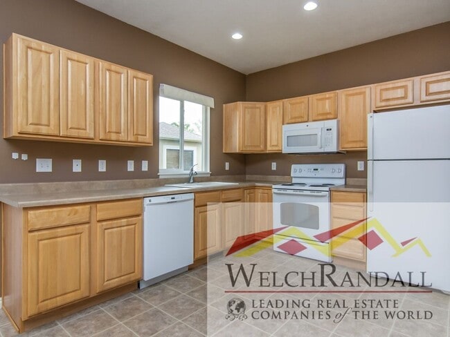 Building Photo - Comfort Meets Style: 2 Bed, 1.5 Bath Herri...