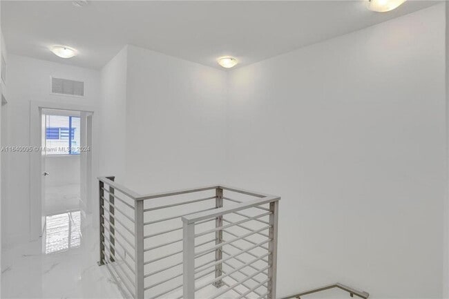 Building Photo - 10271 NW 72nd St