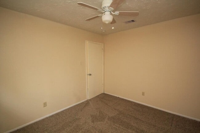 Building Photo - 24002 Silversmith Ln