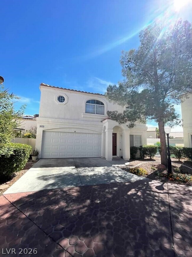 Building Photo - 8829 Cornwall Glen Ave