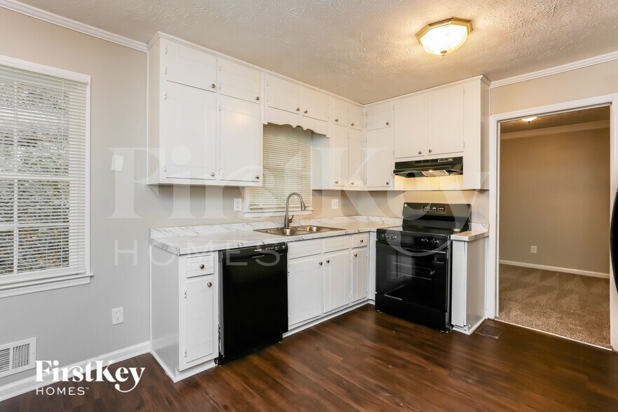 Building Photo - 2881 Hickory Trail