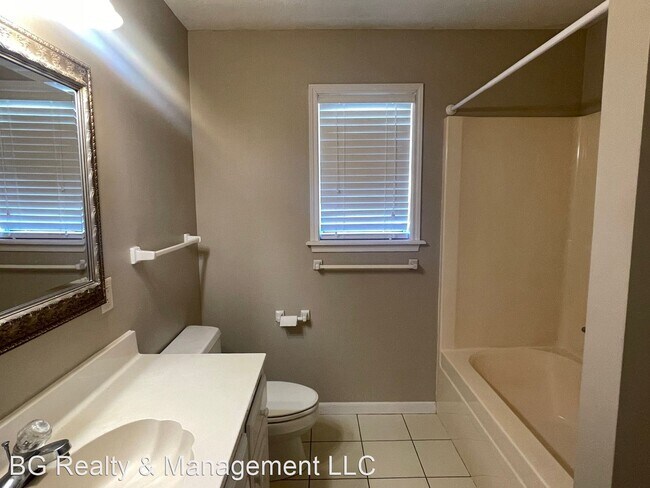 Building Photo - 3 br, 2 bath House - 1310 E Holly Hill Cir