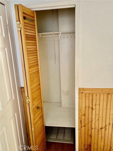 Building Photo - 743 Woodland Rd