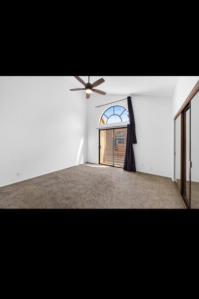 Building Photo - 5291 Colodny Dr