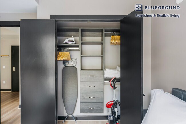 Building Photo - 1313 L St NW