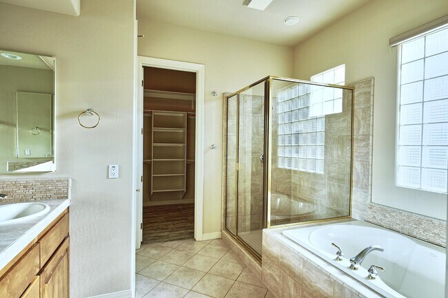 Building Photo - 7298 E Brisa Dr