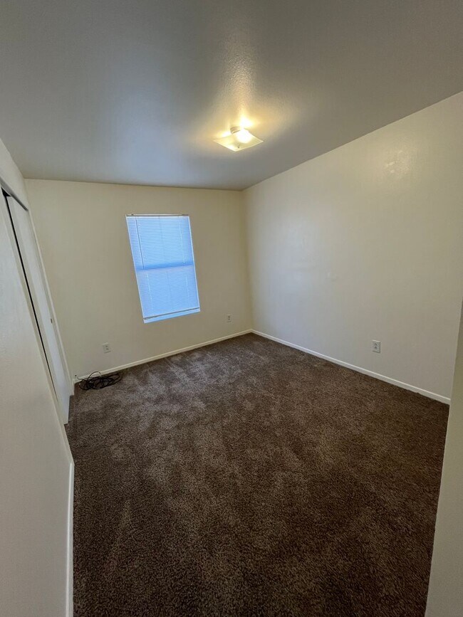 Building Photo - 4821 Sonoma Ranch Blvd
