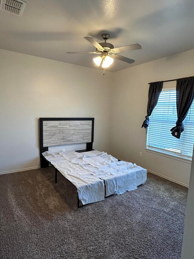 Building Photo - 12007 Englewood Ave