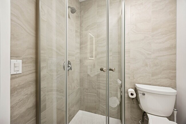 Building Photo - 2614 Gregor McGregor Blvd