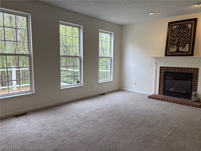 Building Photo - 4582 Devereux Drive