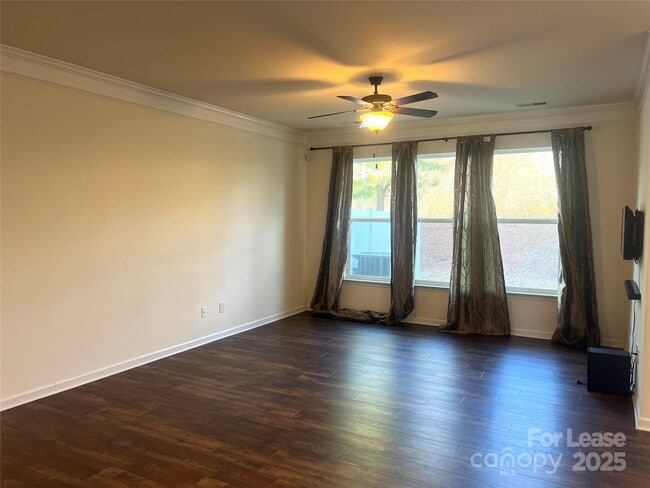Building Photo - 13259 Savannah Point Dr