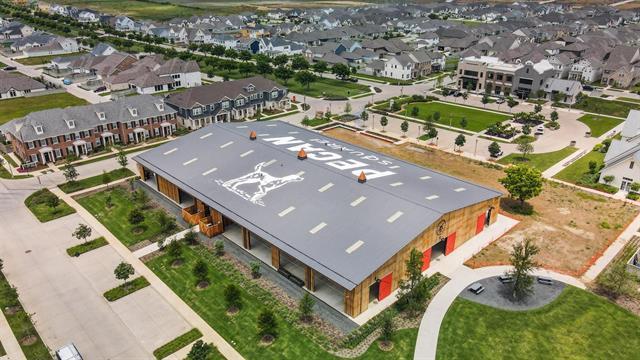 Building Photo - 1008 Redbrick Ln