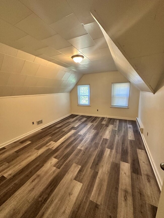 Building Photo - 314 5th St NW