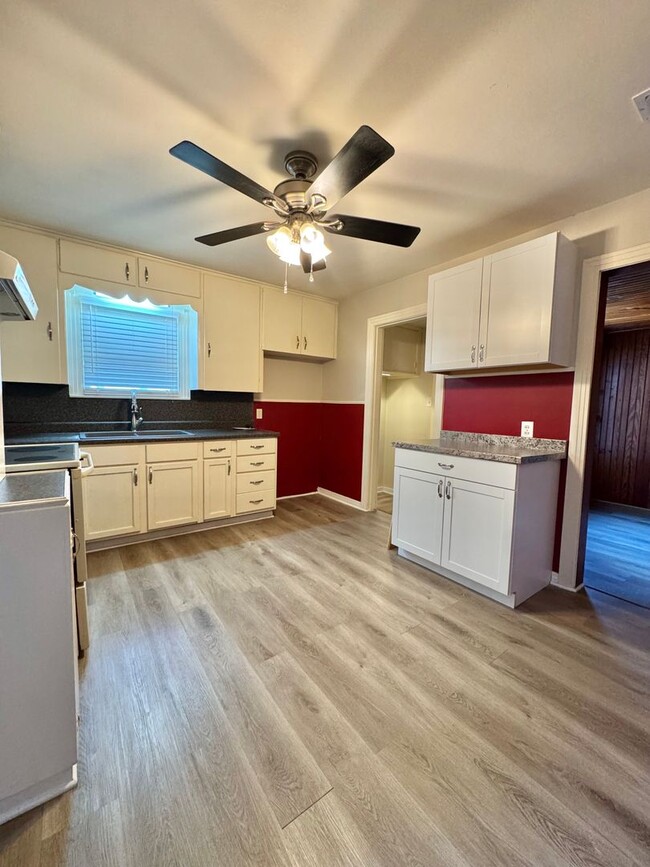 Building Photo - NOW AVAILABLE - 4 Bedroom + 3 Bathroom Hom...