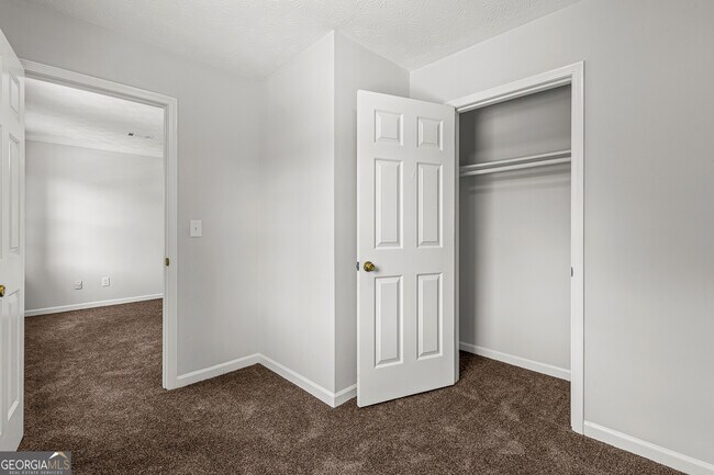 Building Photo - 4966 Cold Springs Dr NW