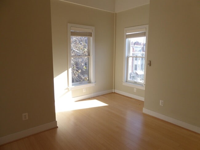 Building Photo - 1801 Swann St NW