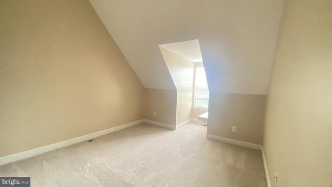 Building Photo - 580 Orchard Ridge Dr