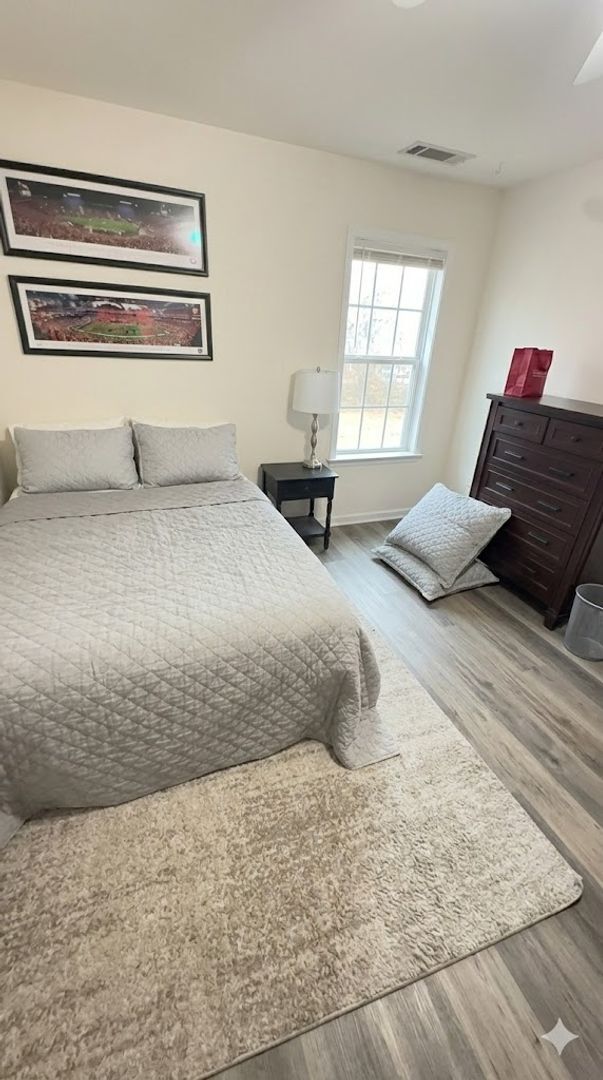 Building Photo - Spacious & Stylish 3BR/3BA Minutes from Downtown Athens